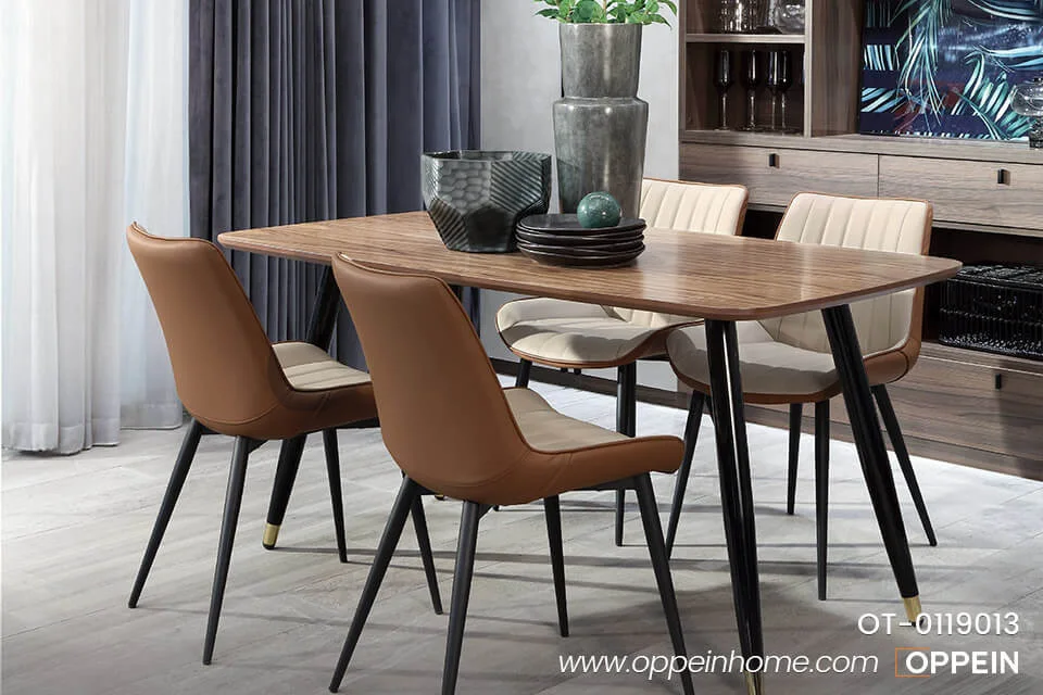 Bàn ăn vân gỗ có chân đế kim loại màu đen OT-0119013